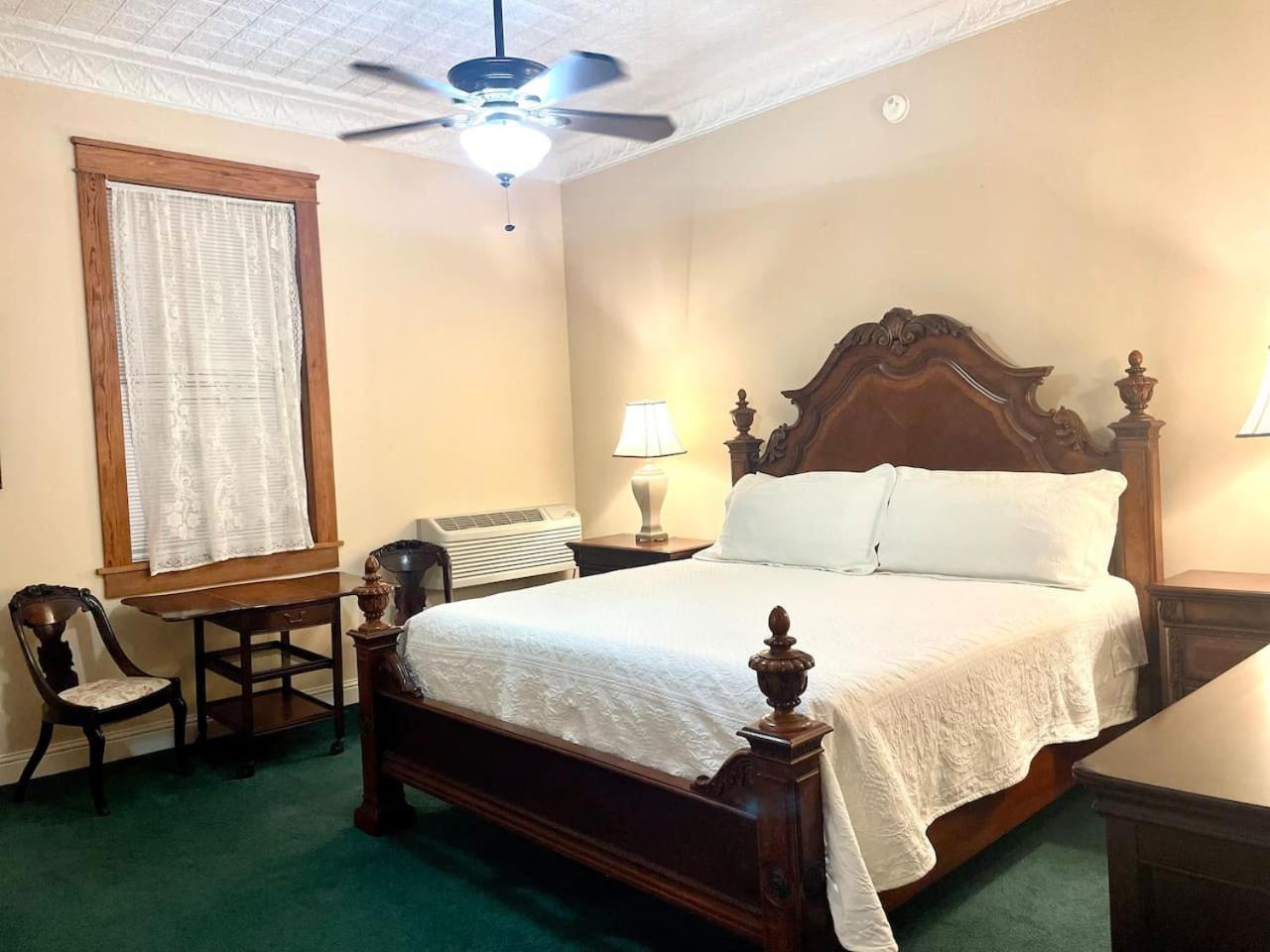 The Eastland Historic Hotel- Imperial Room Extérieur photo